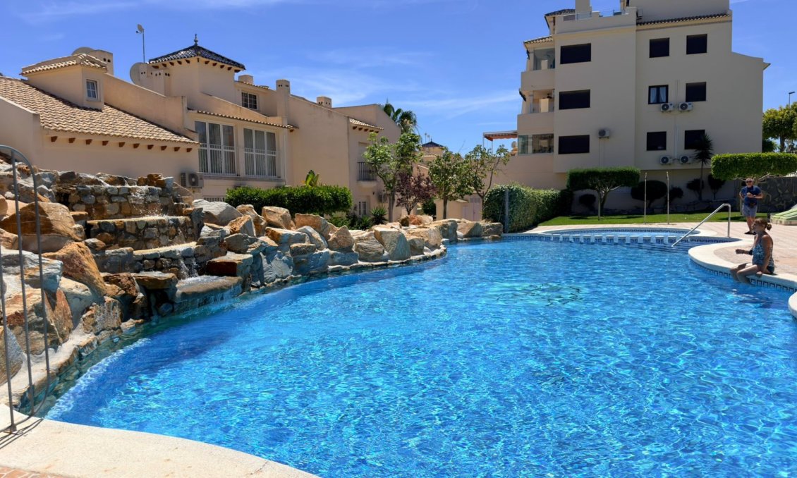 Resale - Villa -
Las Ramblas Golf - Inland