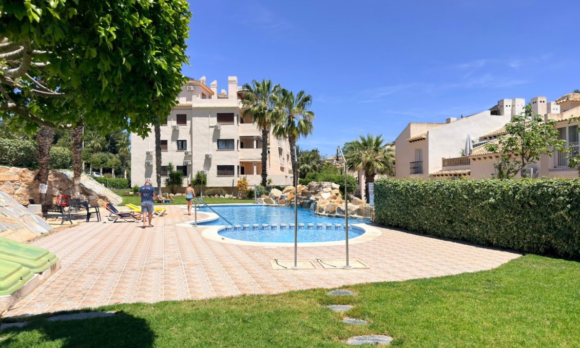 Resale - Villa -
Las Ramblas Golf - Inland