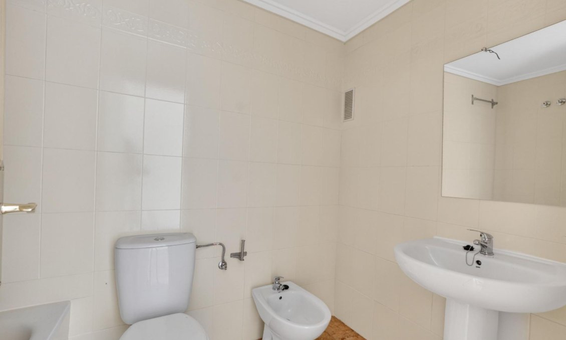 Wiederverkauf - Wohnung -
Torrevieja - El Limonar