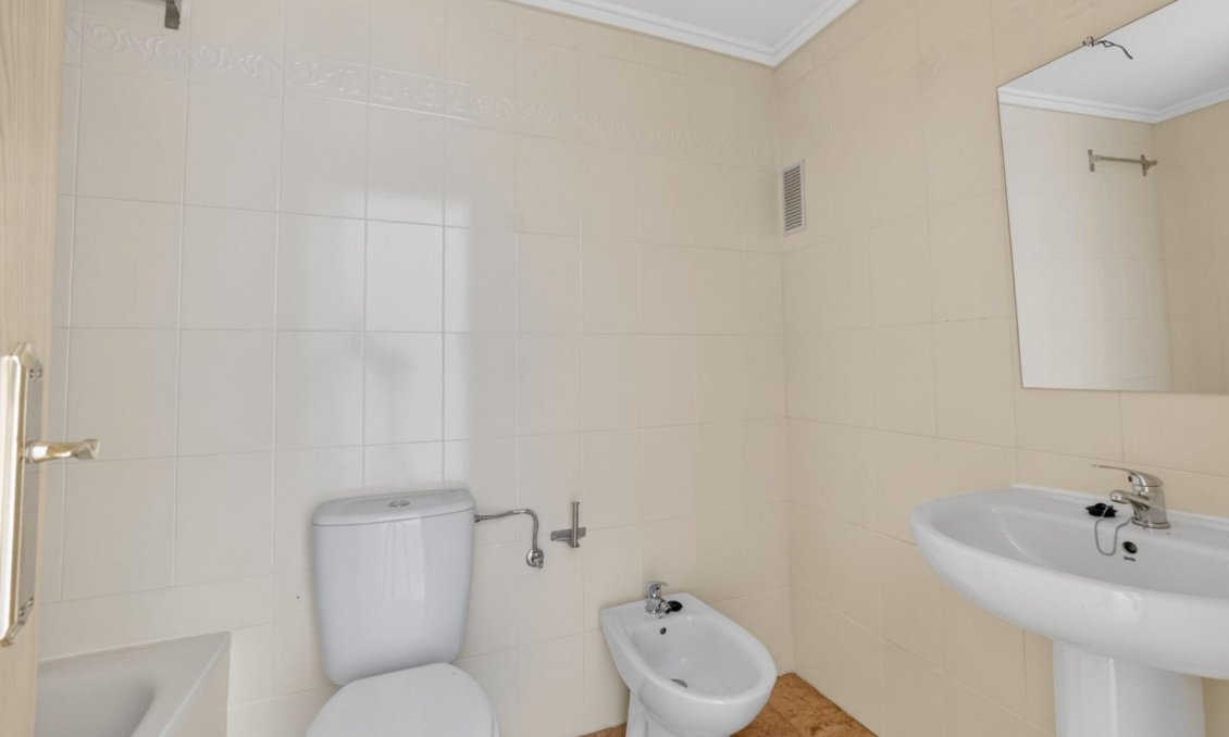 Wiederverkauf - Wohnung -
Torrevieja - El Limonar