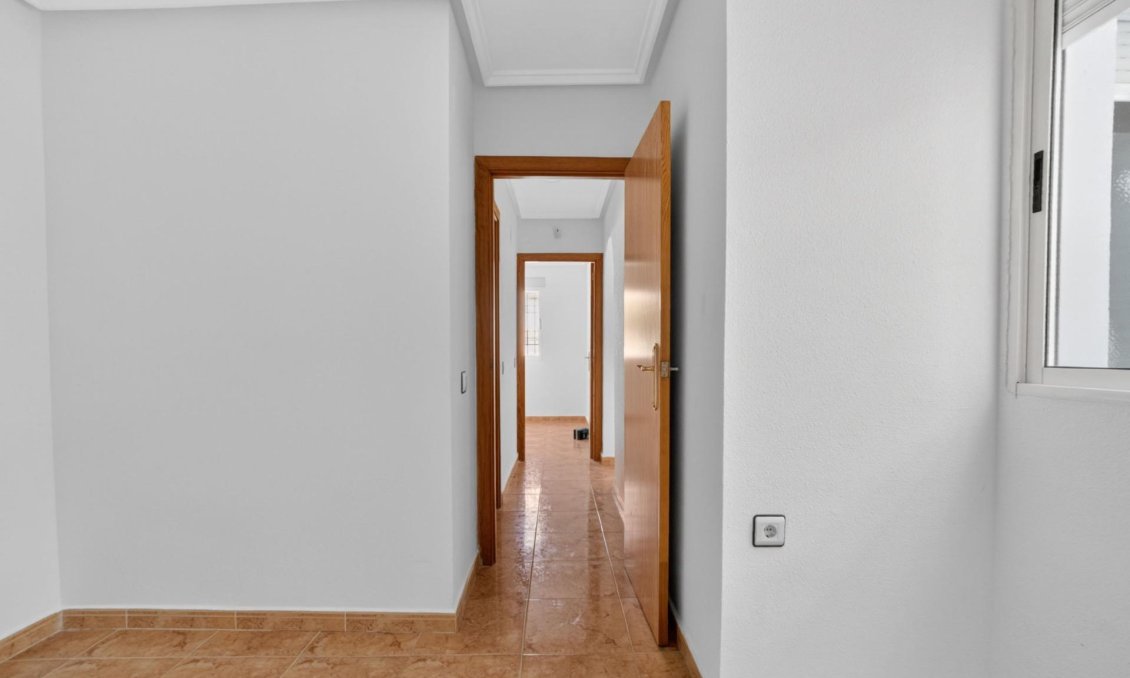 Wiederverkauf - Wohnung -
Torrevieja - El Limonar