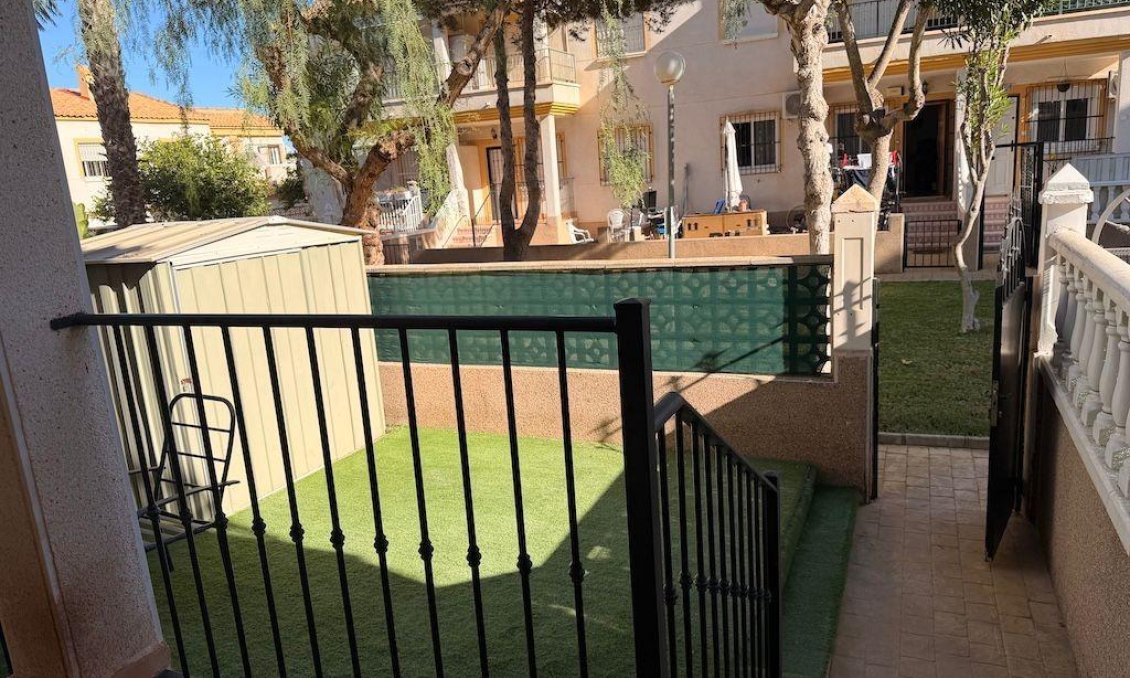 Használt Ingatlanok - Bungaló -
Orihuela Costa - Costa Blanca