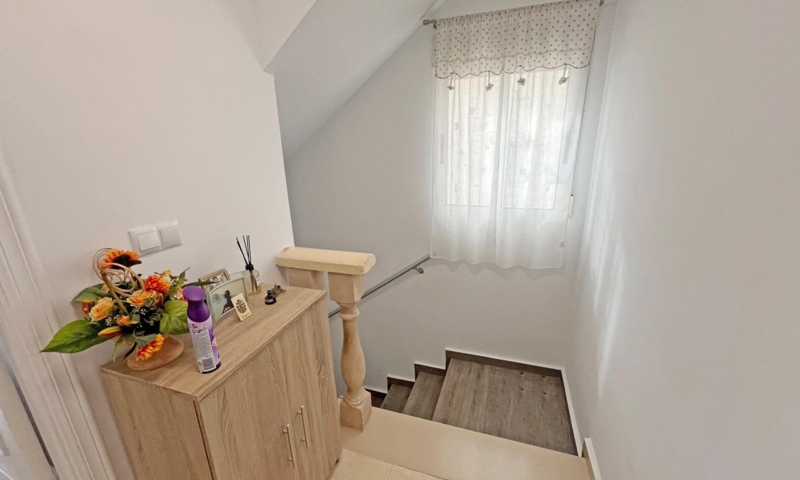 Resale - Duplex -
San Miguel de Salinas - Las Filipinas