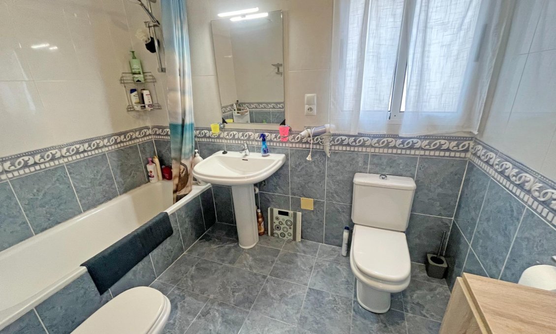 Resale - Duplex -
San Miguel de Salinas - Las Filipinas