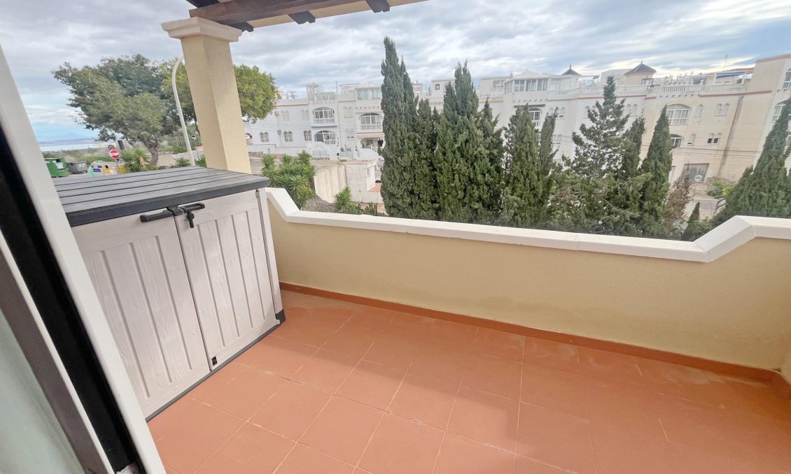 Resale - Duplex -
San Miguel de Salinas - Las Filipinas