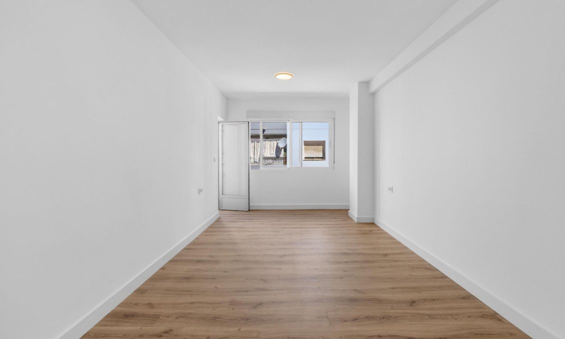 Wiederverkauf - Wohnung -
Torrevieja - Centro