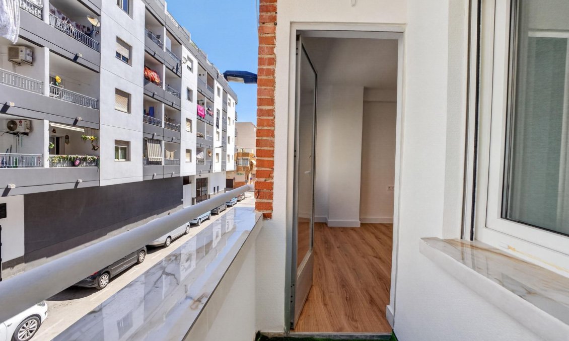 Wiederverkauf - Wohnung -
Torrevieja - Centro
