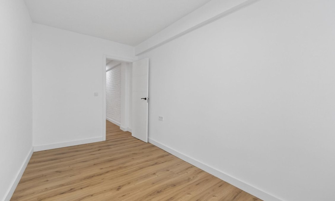 Wiederverkauf - Wohnung -
Torrevieja - Centro