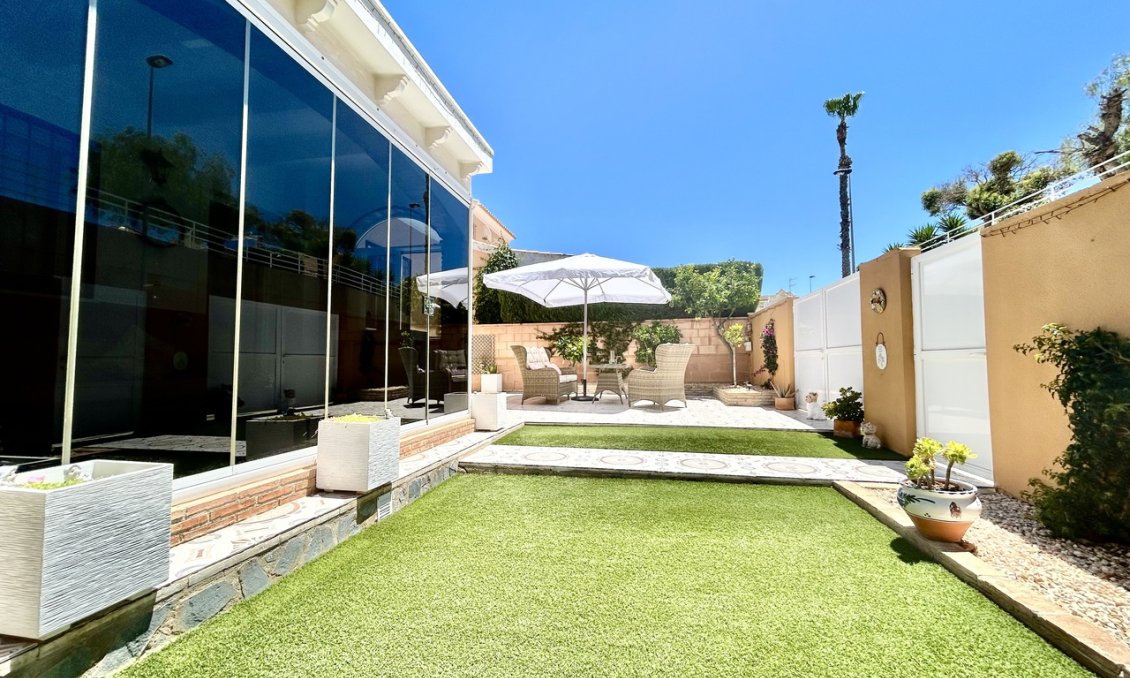 Resale - Villa -
Los Balcones - Costa Blanca