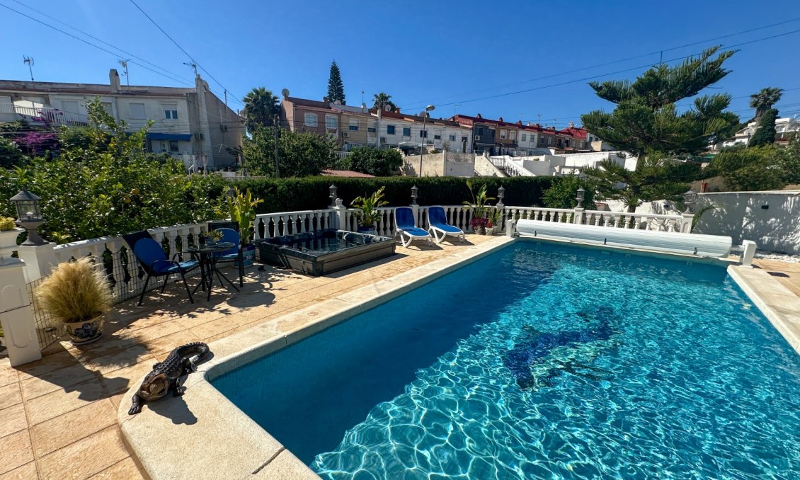 Resale - Townhouse -
Torrevieja - Costa Blanca