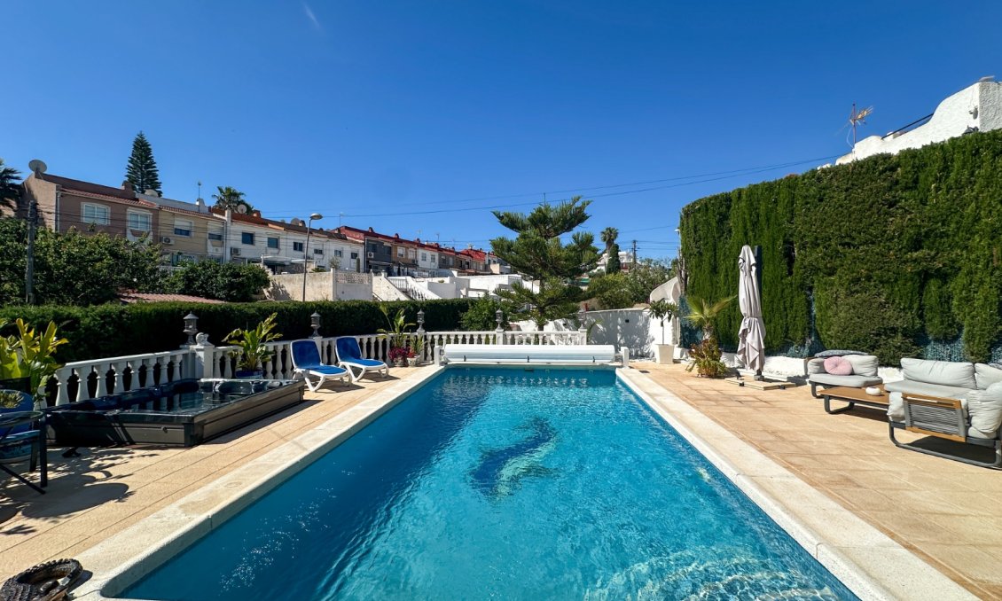 Resale - Townhouse -
Torrevieja - Costa Blanca