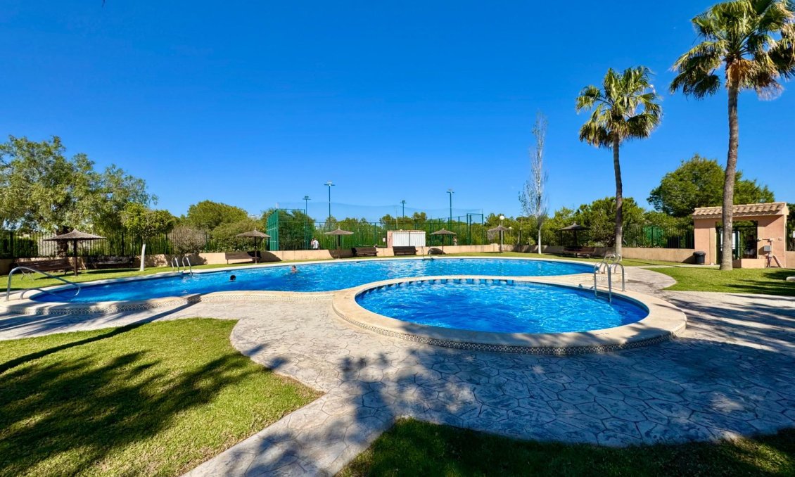 Resale - Townhouse -
Orihuela Costa - Los Altos