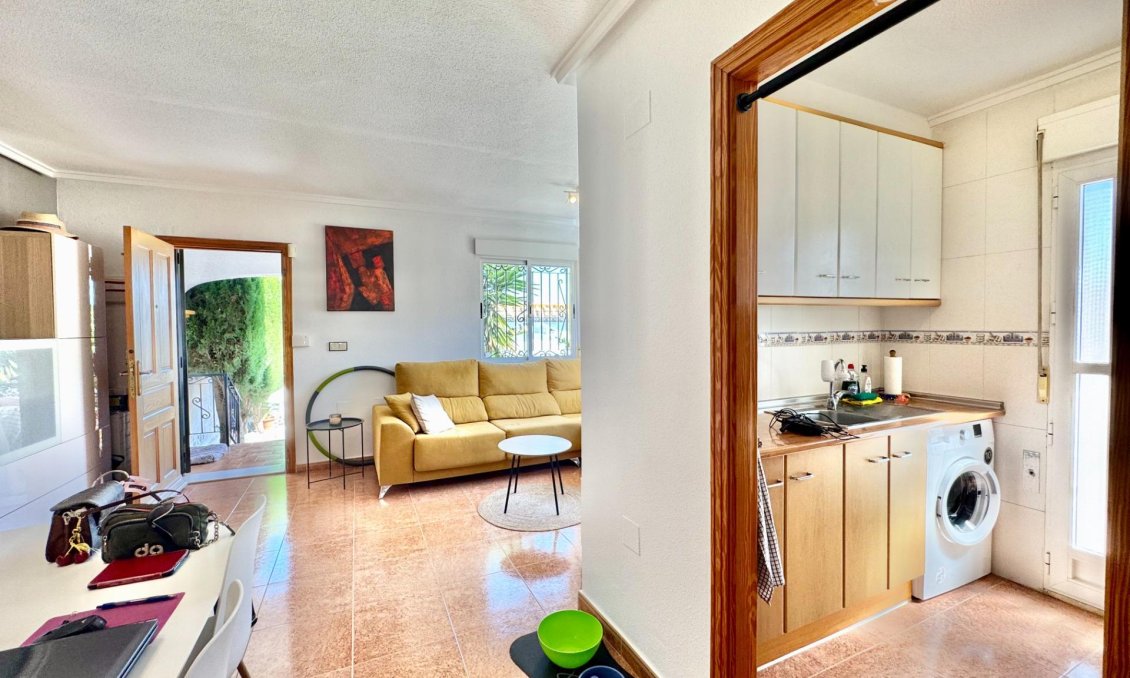 Resale - Townhouse -
Orihuela Costa - Los Altos