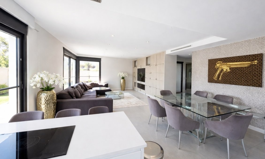 Resale - Villa -
Los Balcones - Costa Blanca