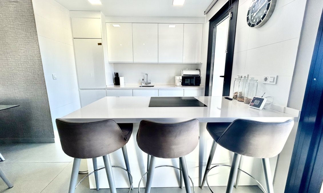 Resale - Villa -
Los Balcones - Costa Blanca