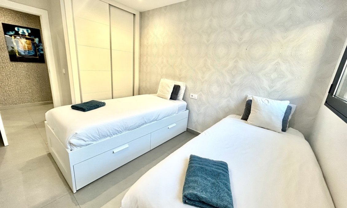 Resale - Villa -
Los Balcones - Costa Blanca