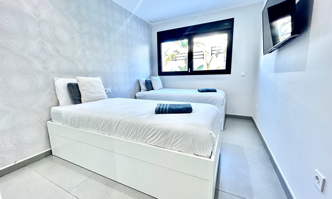 Resale - Villa -
Los Balcones - Costa Blanca