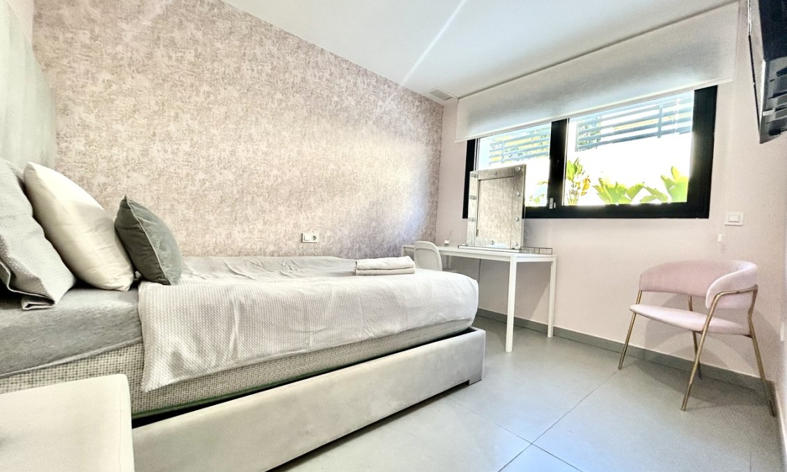 Resale - Villa -
Los Balcones - Costa Blanca