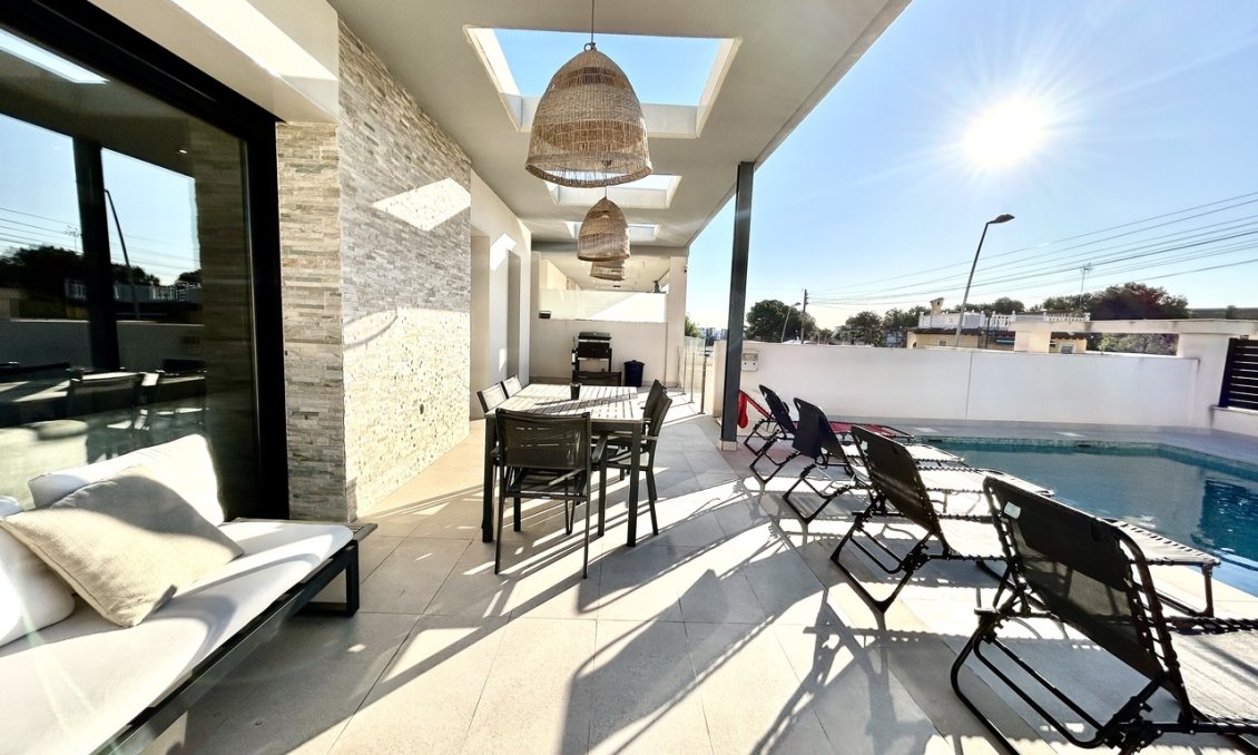 Resale - Villa -
Los Balcones - Costa Blanca