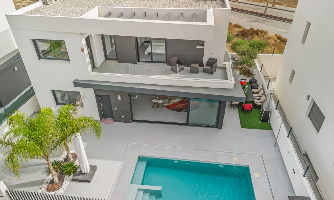 Resale - Villa -
Algorfa - Inland