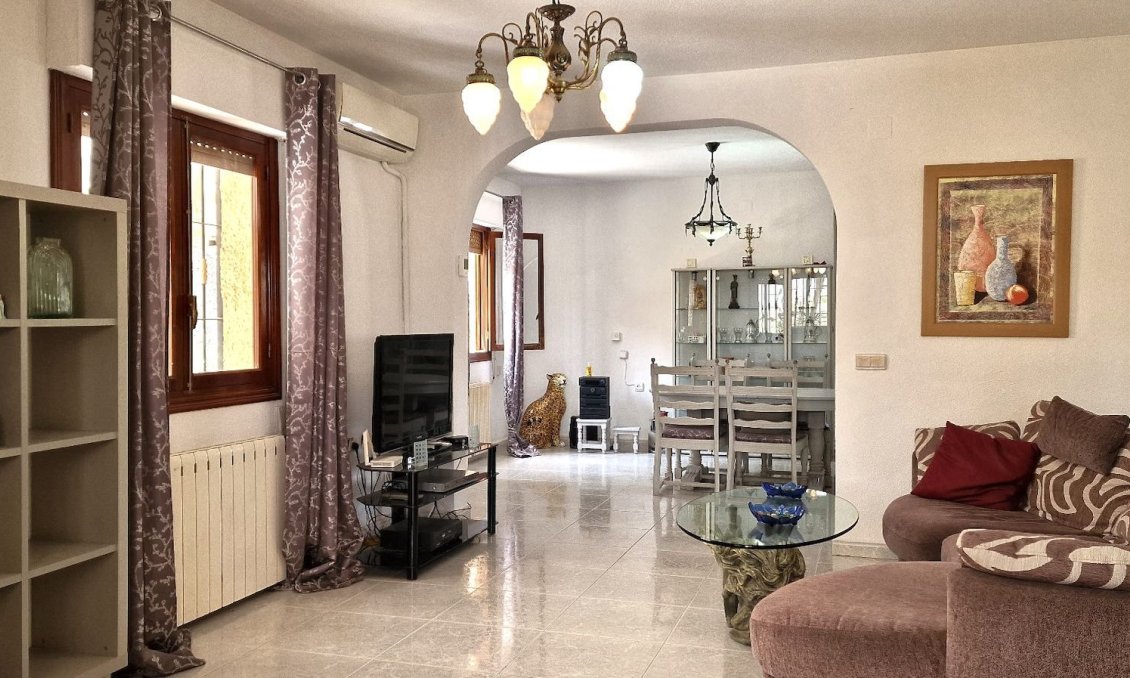 Resale - Villa -
Orihuela - Inland