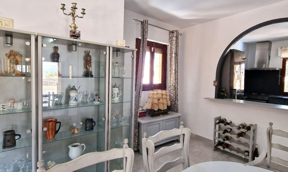 Resale - Villa -
Orihuela - Inland