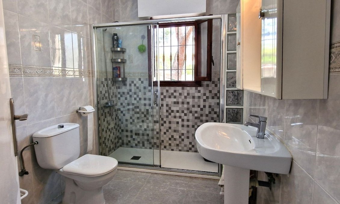 Resale - Villa -
Orihuela - Inland