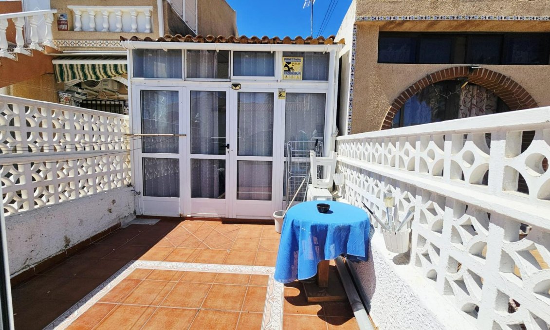 Resale - Bungalow -
Torrevieja - Nueva Torrevieja