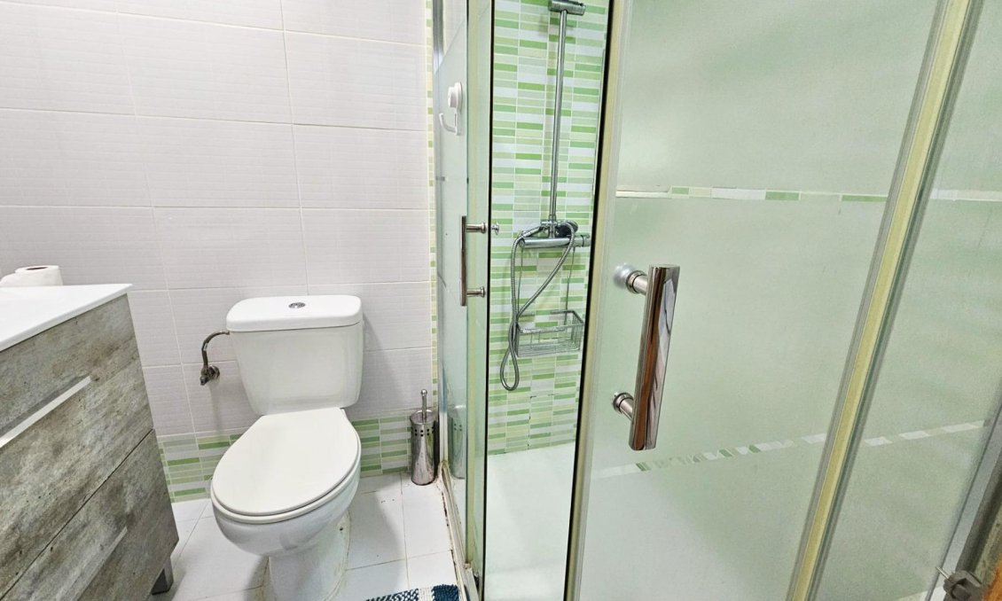 Resale - Bungalow -
Torrevieja - Nueva Torrevieja