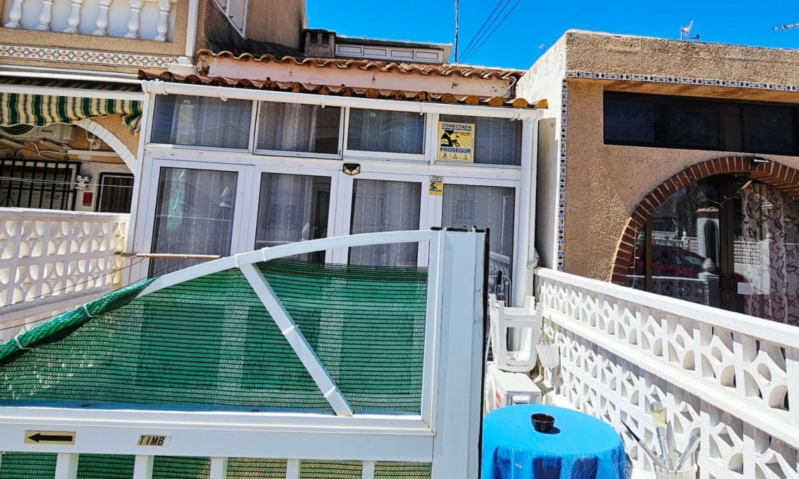 Resale - Bungalow -
Torrevieja - Nueva Torrevieja