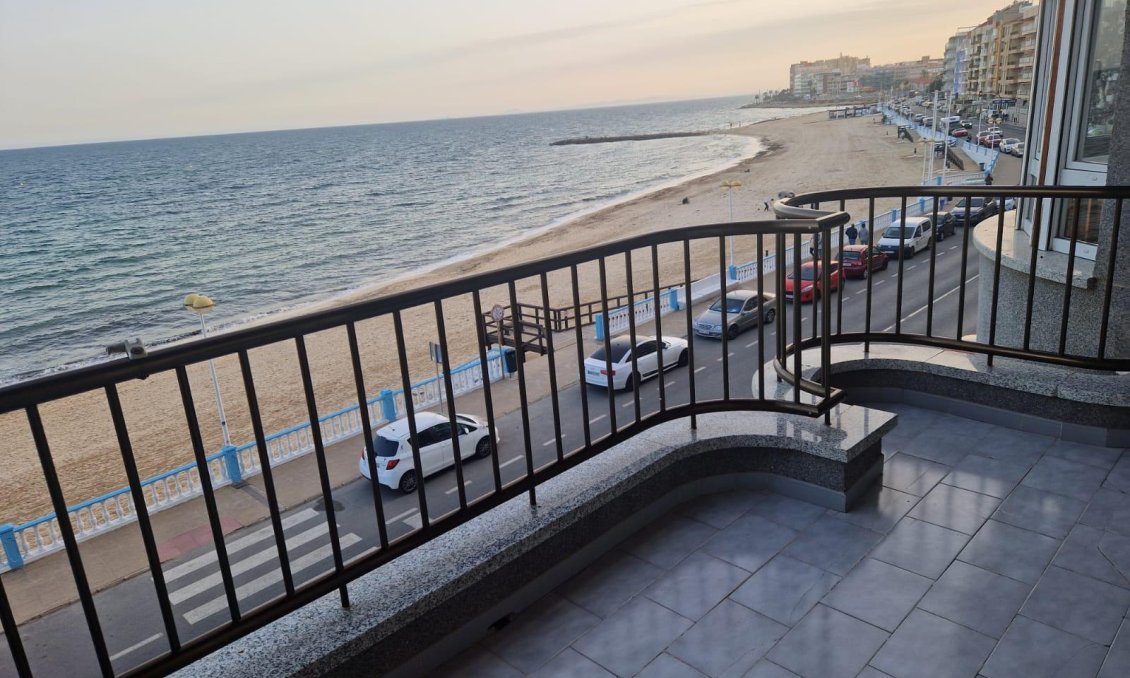 Resale - Apartment -
Torrevieja - Playa de los Locos