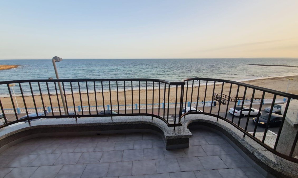 Resale - Apartment -
Torrevieja - Playa de los Locos