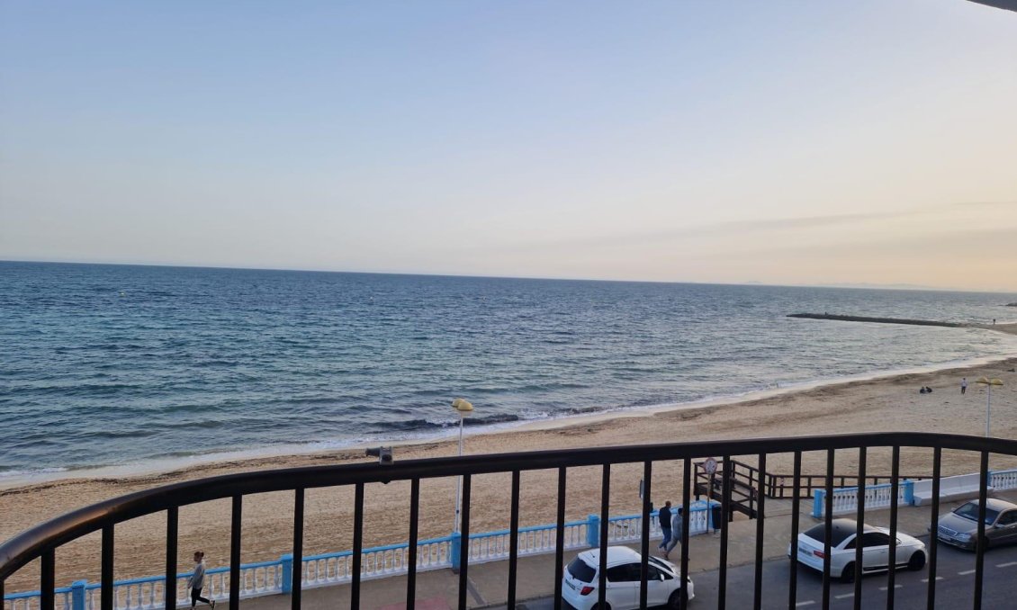 Resale - Apartment -
Torrevieja - Playa de los Locos
