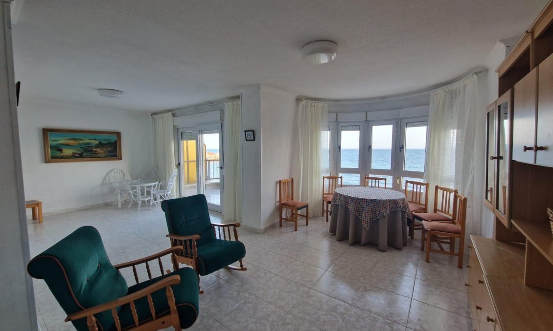 Resale - Apartment -
Torrevieja - Playa de los Locos