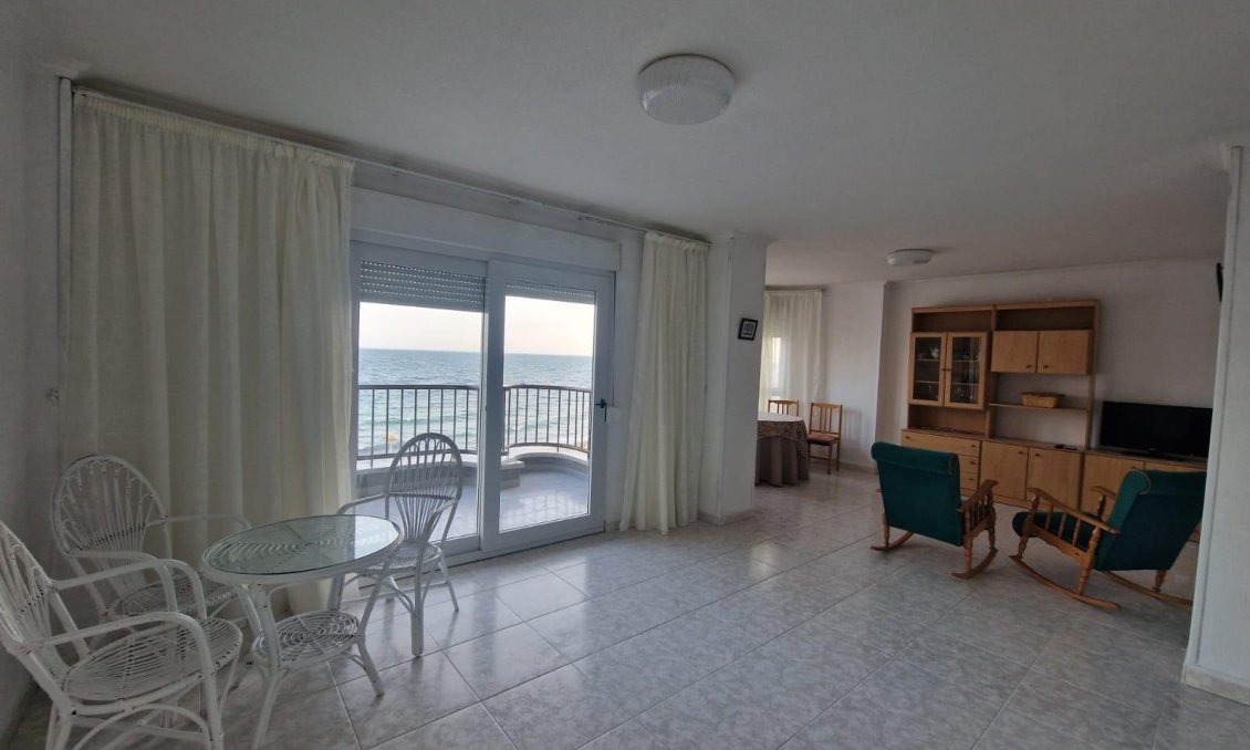 Resale - Apartment -
Torrevieja - Playa de los Locos