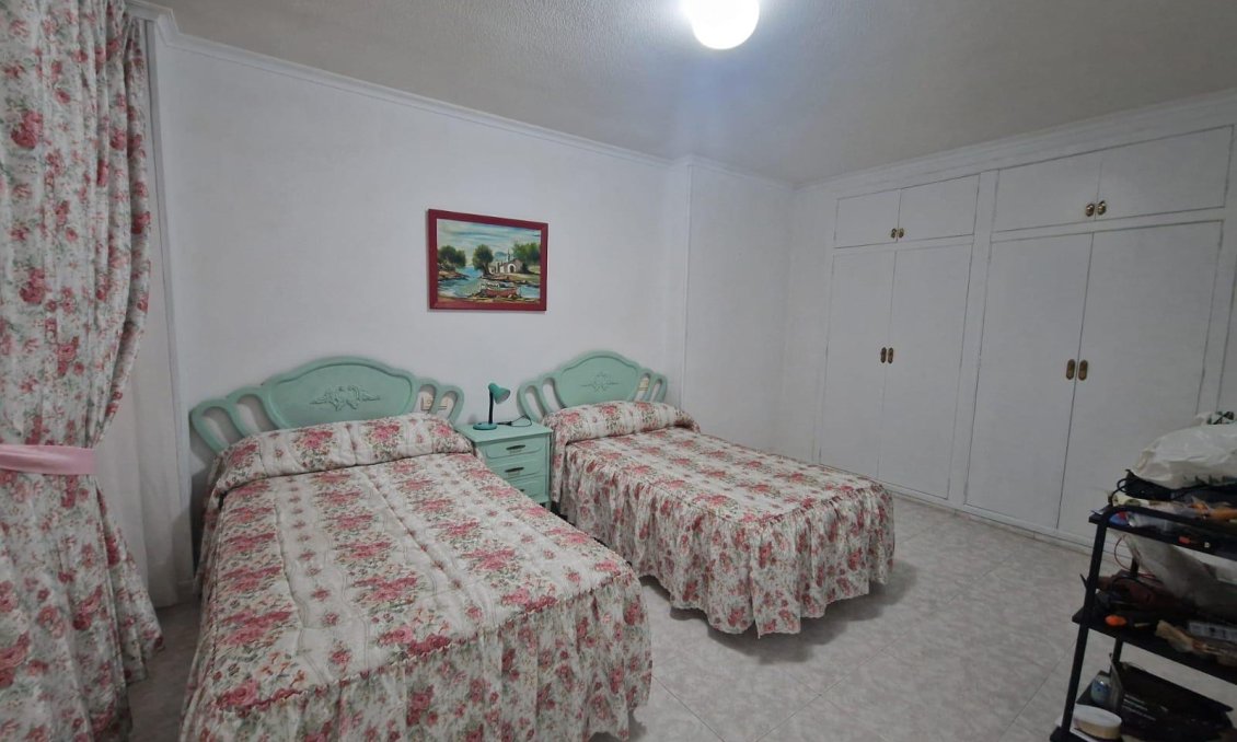 Resale - Apartment -
Torrevieja - Playa de los Locos