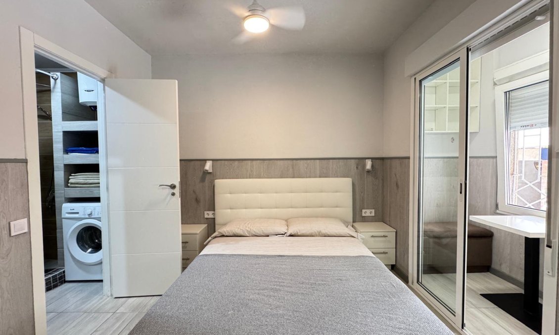 Resale - Apartment -
Torrevieja - Playa del Cura