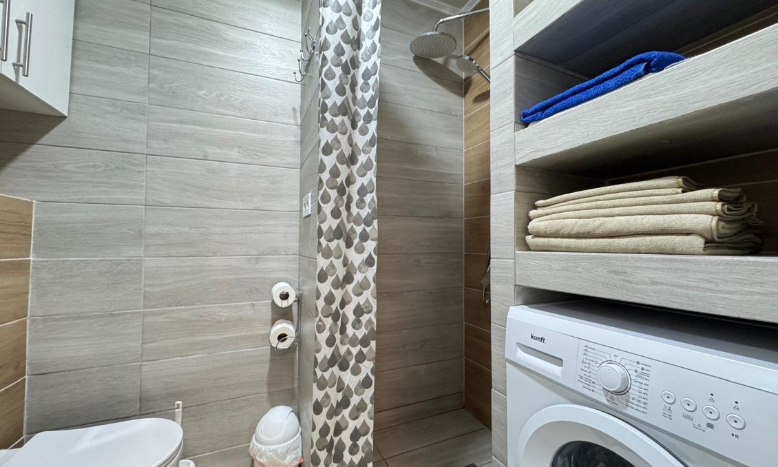 Resale - Apartment -
Torrevieja - Playa del Cura