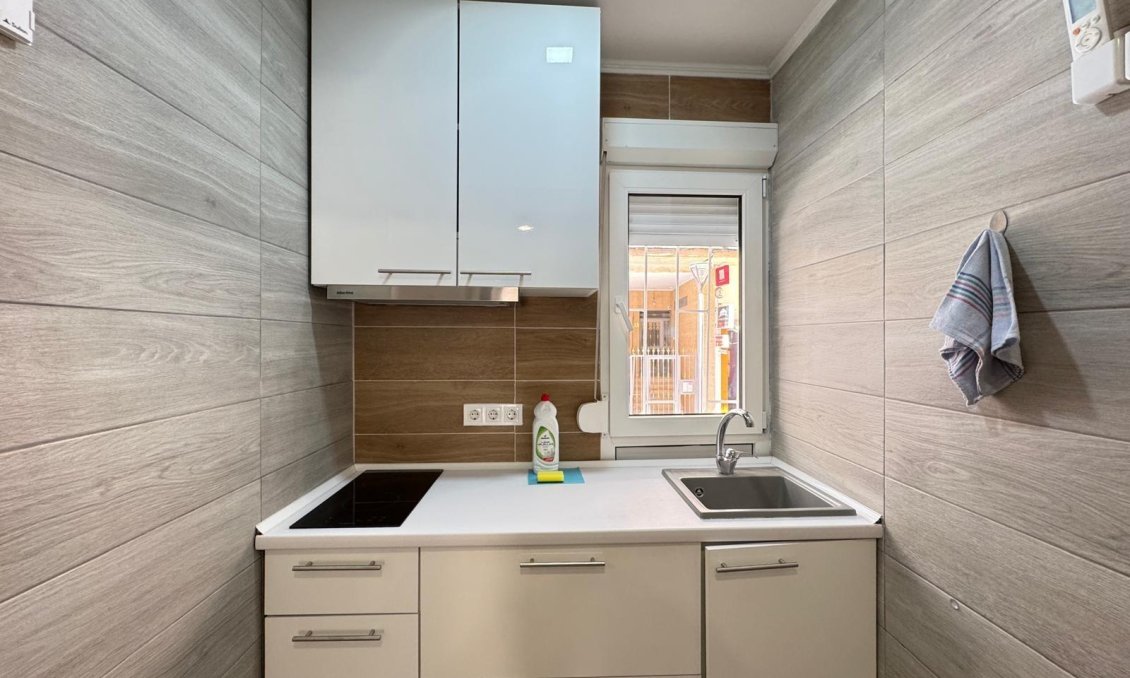 Resale - Apartment -
Torrevieja - Playa del Cura
