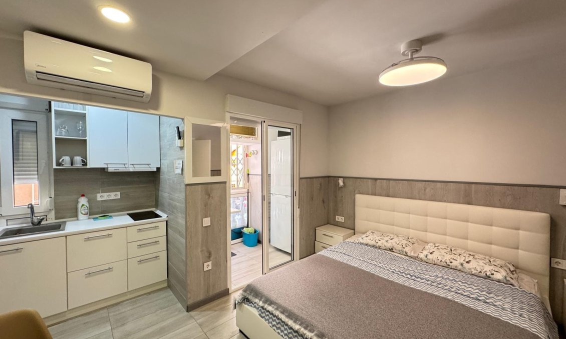 Resale - Apartment -
Torrevieja - Playa del Cura