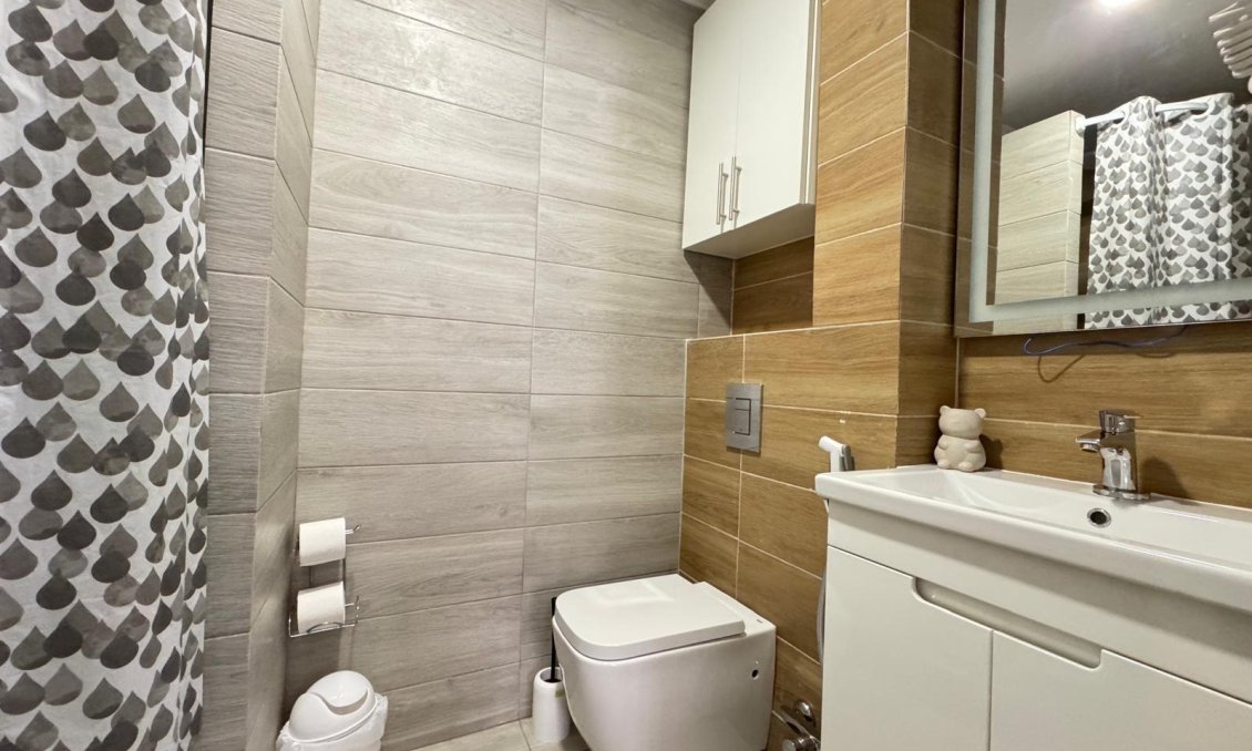 Resale - Apartment -
Torrevieja - Playa del Cura