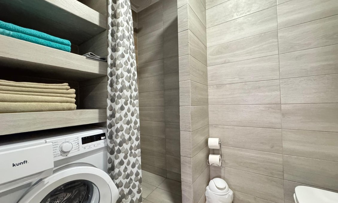Resale - Apartment -
Torrevieja - Playa del Cura