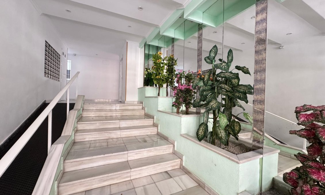 Resale - Apartment -
Torrevieja - Playa del Cura