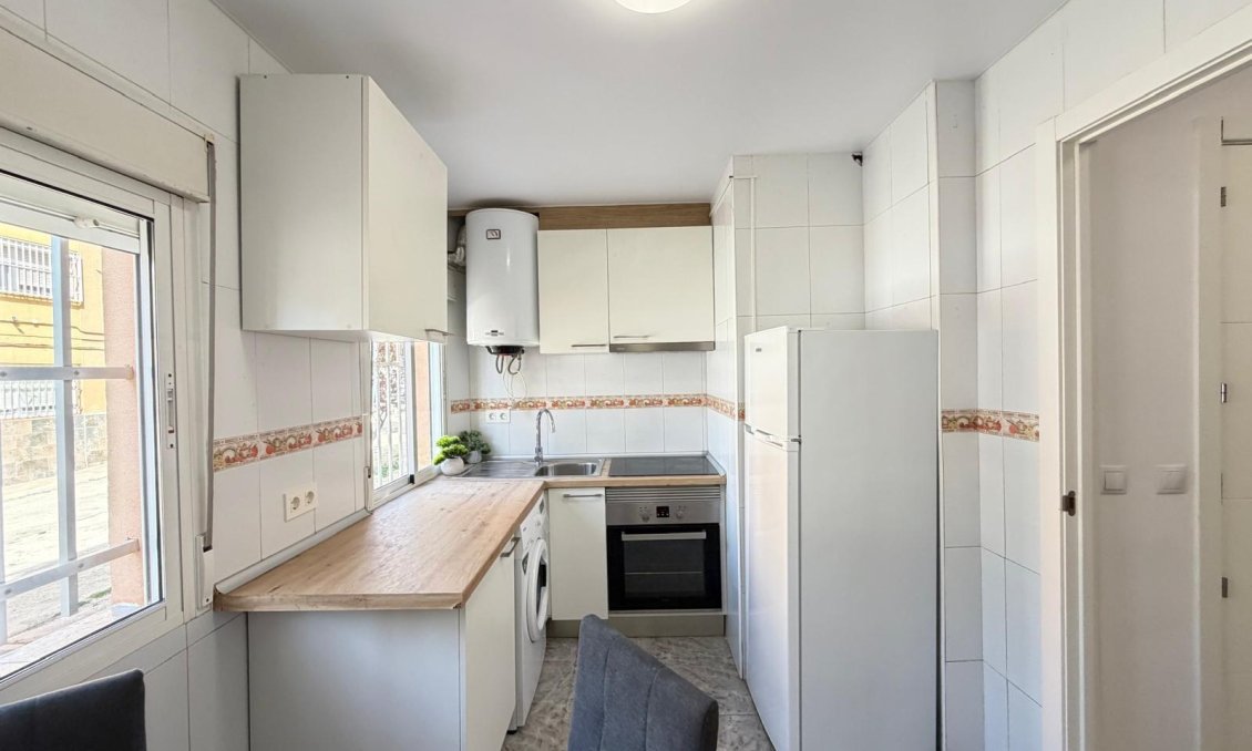 Revânzare - Apartament -
Torrevieja - Centro