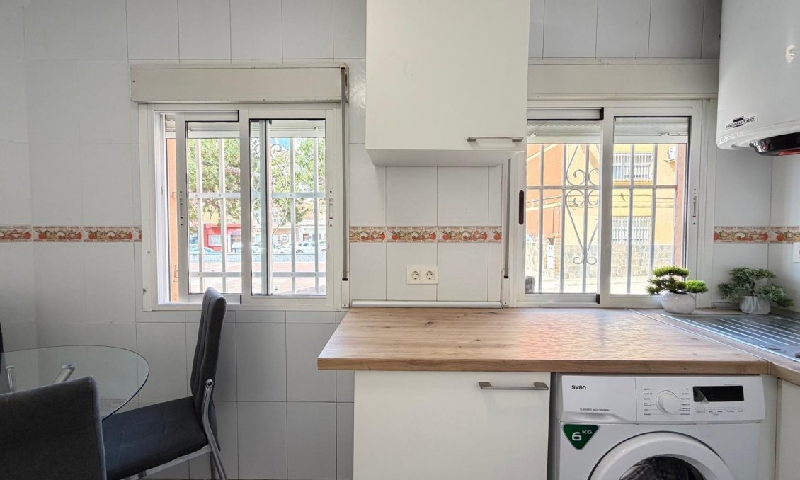 Revânzare - Apartament -
Torrevieja - Centro