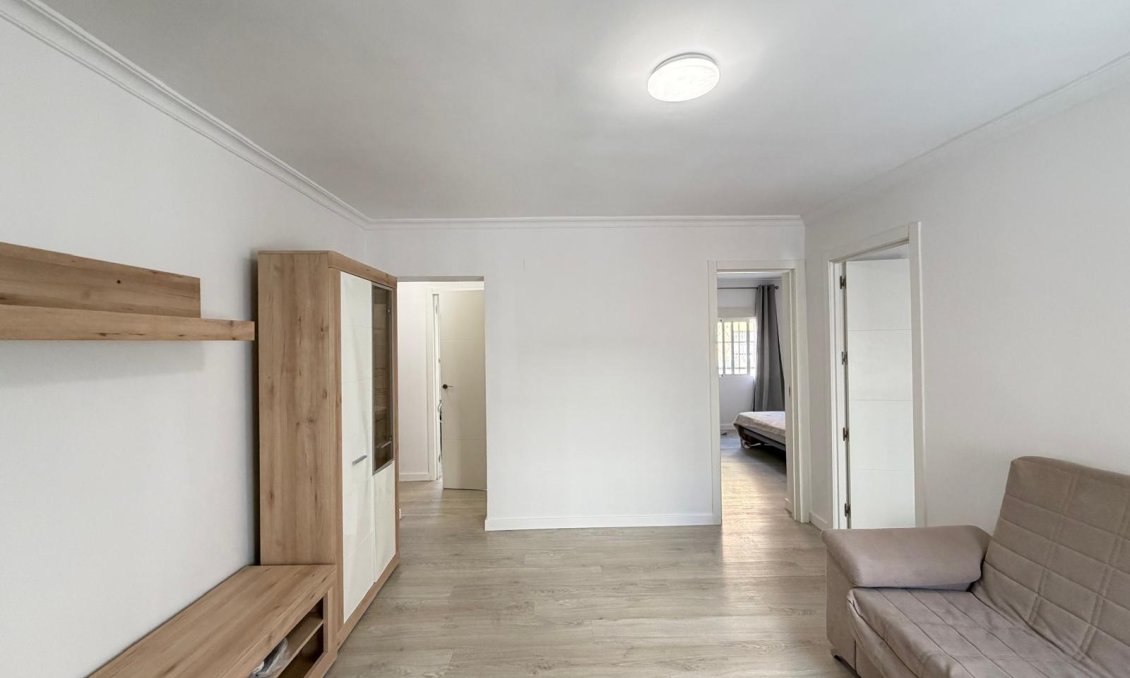 Revânzare - Apartament -
Torrevieja - Centro