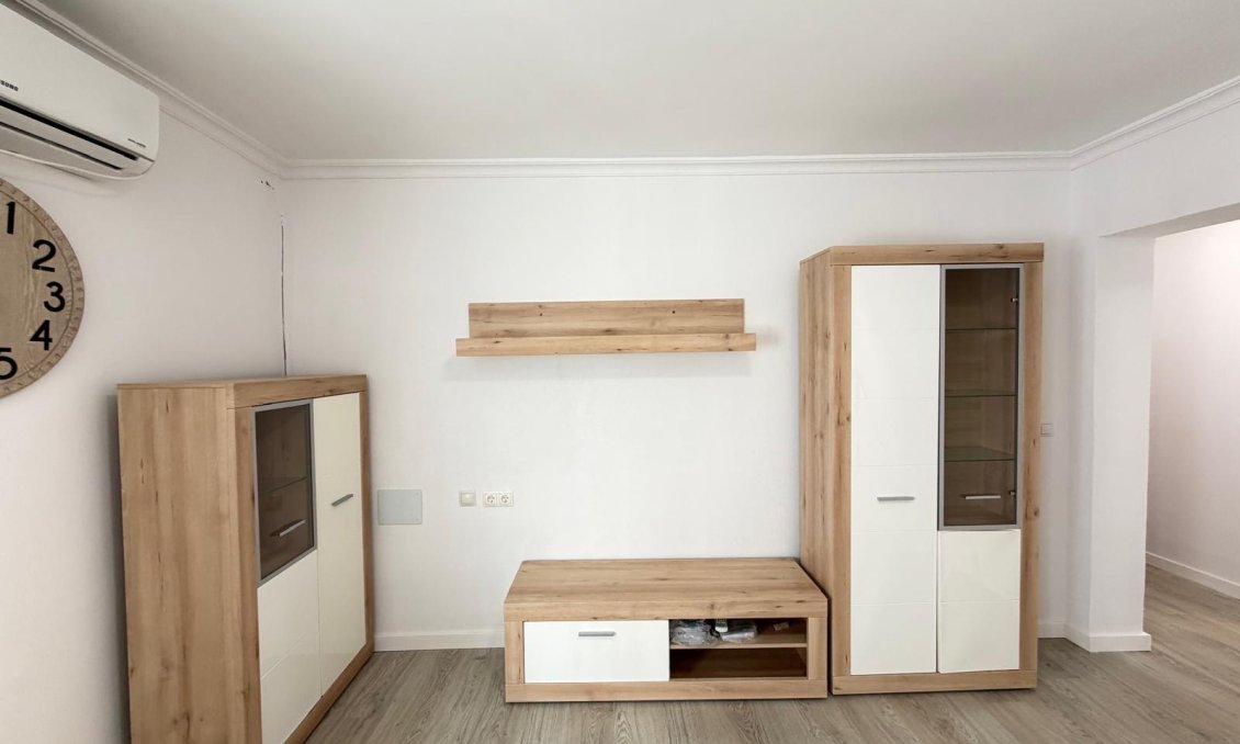 Revânzare - Apartament -
Torrevieja - Centro