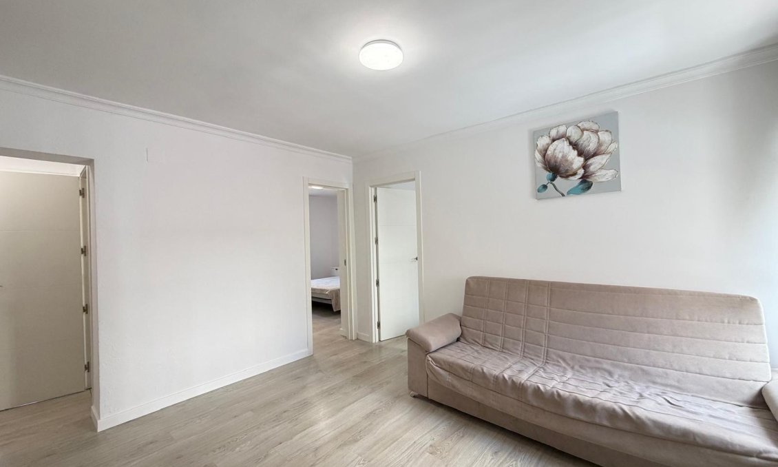 Revânzare - Apartament -
Torrevieja - Centro