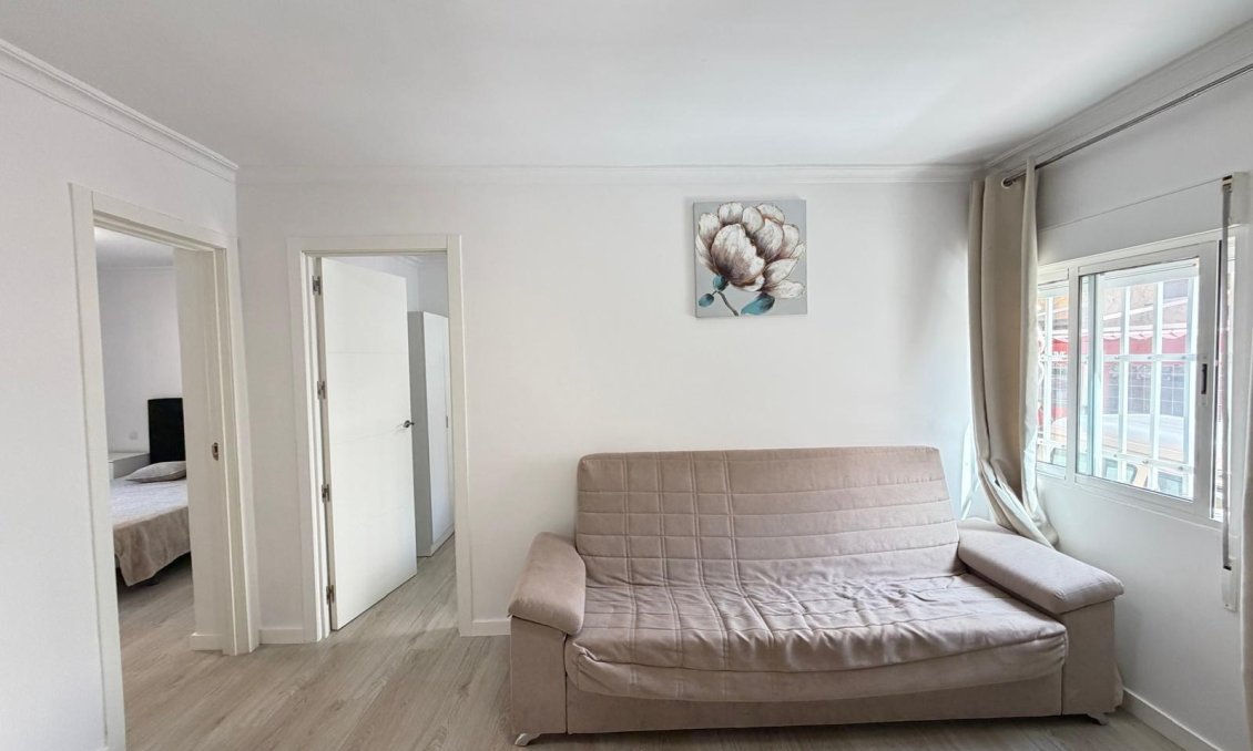 Revânzare - Apartament -
Torrevieja - Centro
