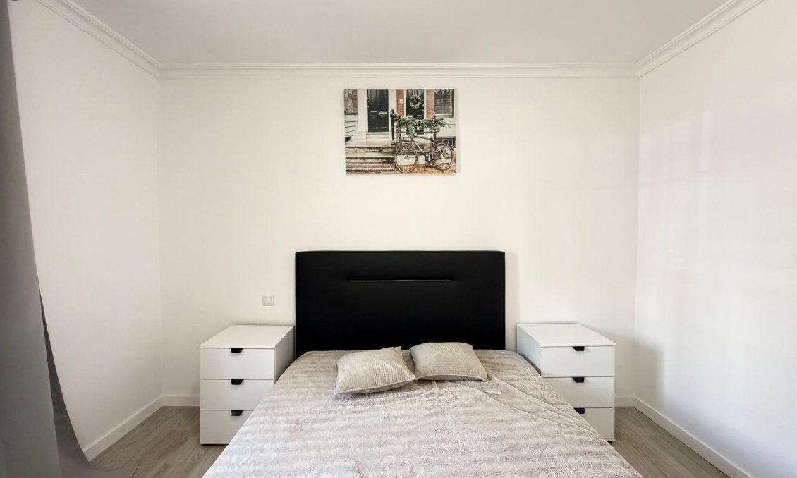 Revânzare - Apartament -
Torrevieja - Centro